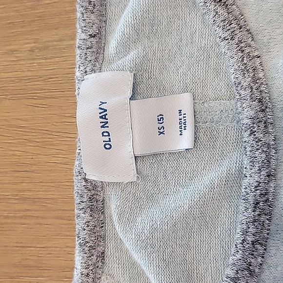 Child's sweatshirt (Old Navy, girls size 5) - Picture 3 of 4